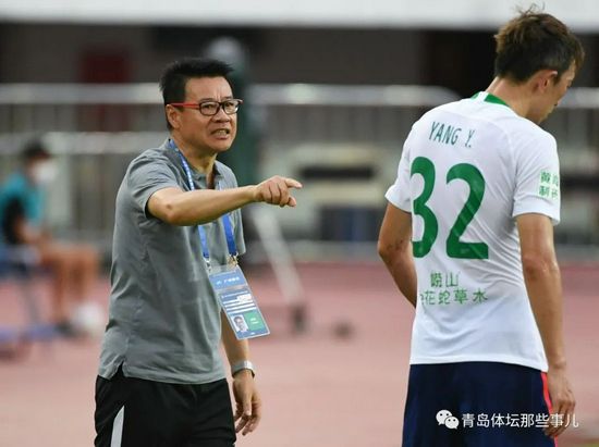 法甲德甲多队关注伊东纯也 尼斯处于领跑位置法国媒体TeamFootball报道，多支法国和德国球队有意引进兰斯的30岁进攻型中场伊东纯也。